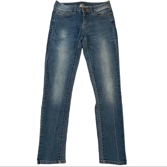 Jennifer Lopez size 2 medium wash straight leg jeans, some distressing, like new - Picture 1 of 13